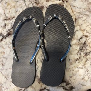 Havaianas slim black skull flip flop size 7/8